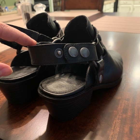 Back Strap Mules 💫 - Picture 3 of 4